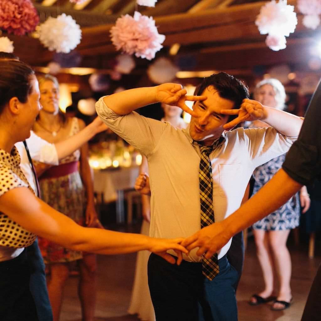 DJ Markus Rosenbaum bringt die Hochzeitsgäste auf der Achalm zum Tanzen.