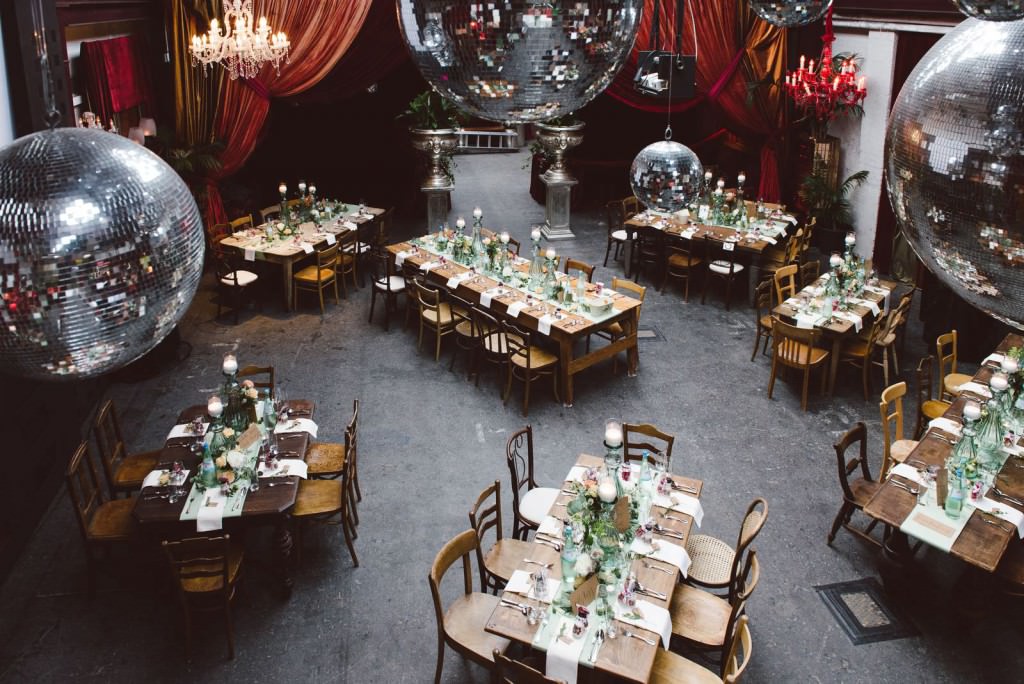 Hochzeit in der Set Jet Halle Düsseldorf feiern