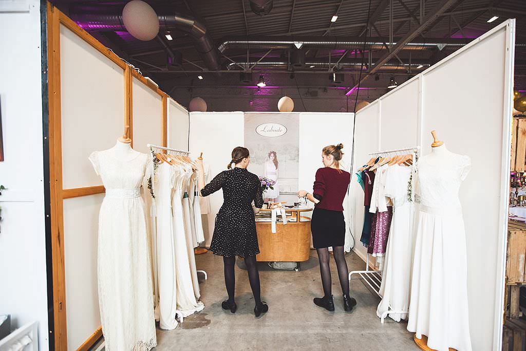 Brautkleid Stand von Labude auf der Vintage Wedding Hochzeitsmesse