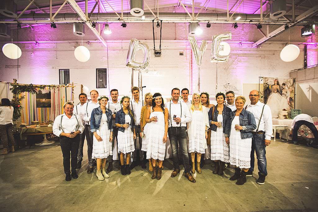 Gruppenfoto von Ausstellern der Vintage Wedding Hochzeitsmesse in Köln