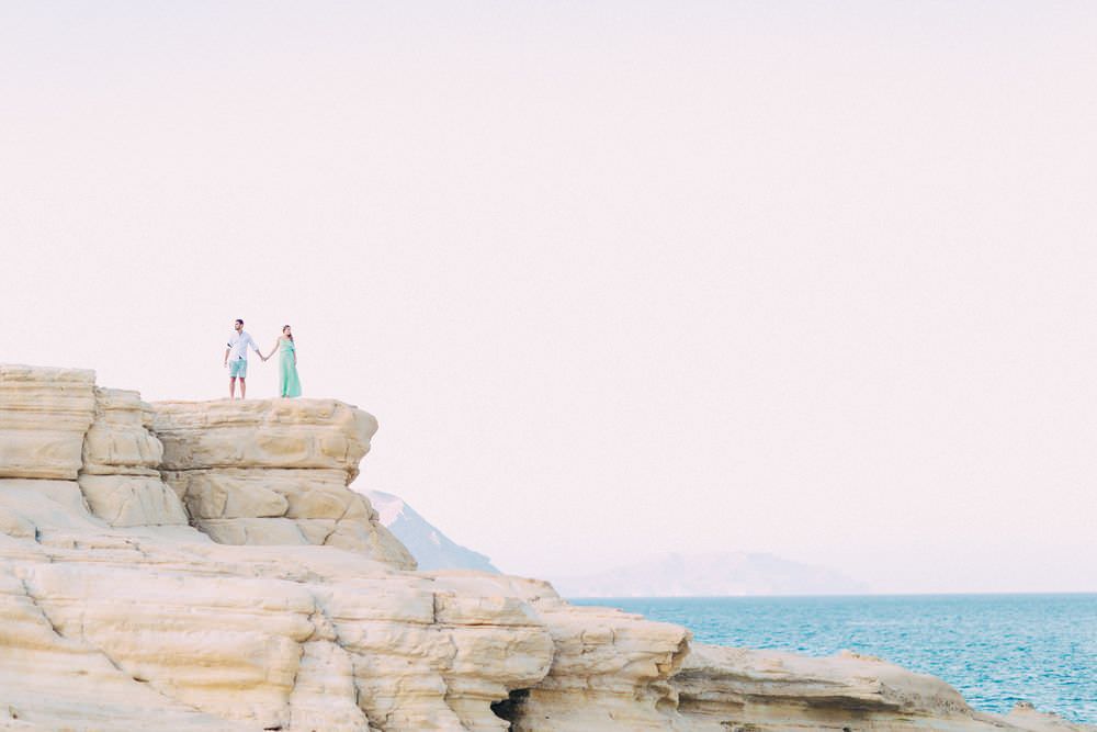 Heiraten am Strand in Spanien: Paarfotos am Meer