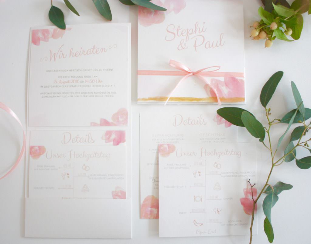 Hochzeitseinladung in Weiß und Rosa mit Watercolor Design