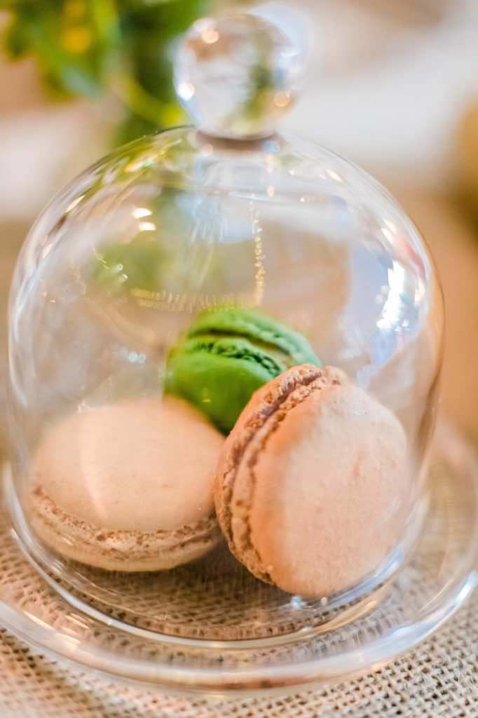 Macarons als Gastgeschenk bei einer Hochzeit im Gut Knittkuhle