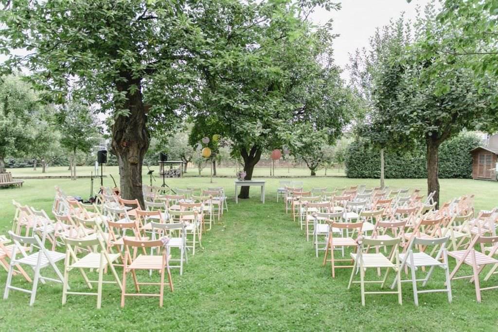 Hochzeitslocation für eine Freie Trauung im Garten: Kastanienhof Köln