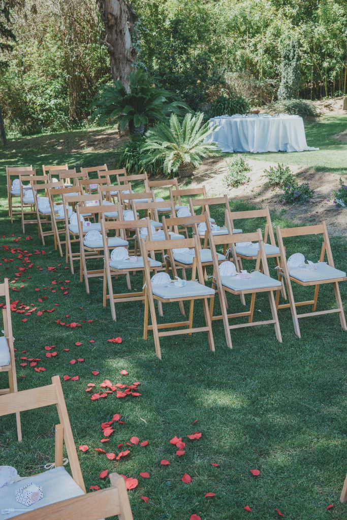 Sommer Hochzeit in Barcelona: Freie Trauung im Garten