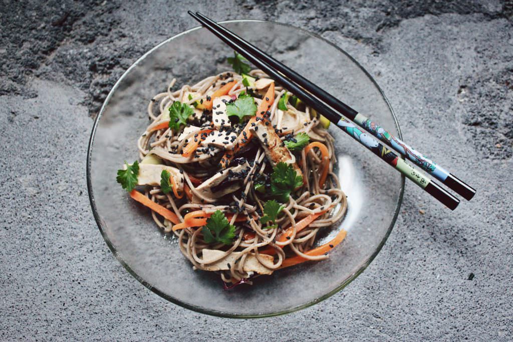 Idee für den Mitternachtssnack bei einer Hochzeit: Wok-Nudeln