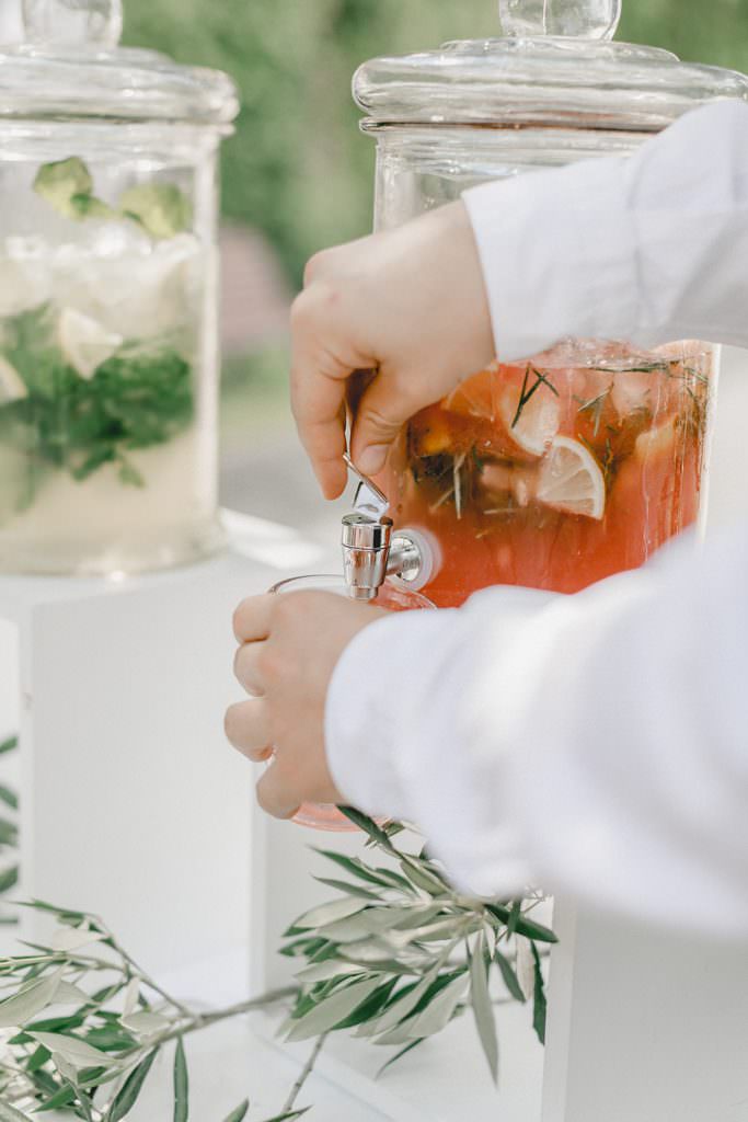 erfrischende Limo Bar bei einer Hochzeit in der Toskana