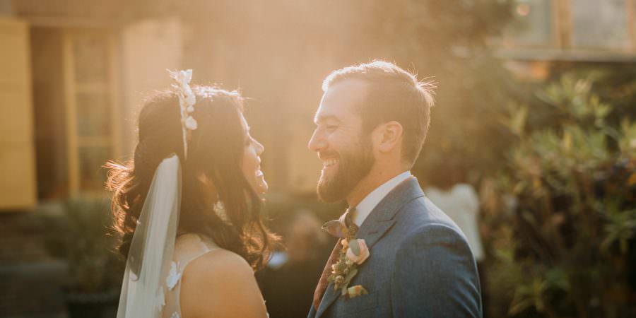 Hochzeit in Holland: Paarshooting in tollem Sonnenlicht