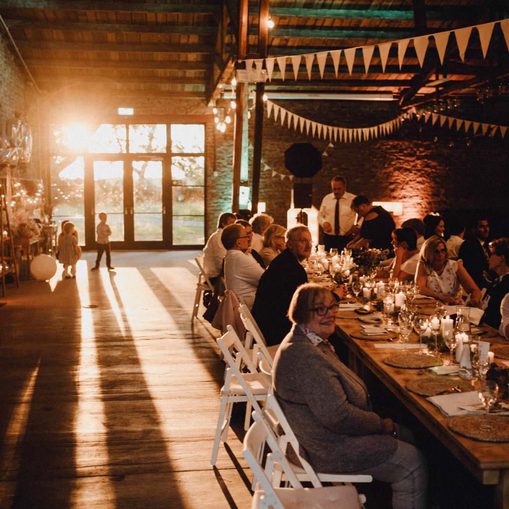 Hochzeit in der historischen Kornscheune Orr in Köln-Pulheim feiern