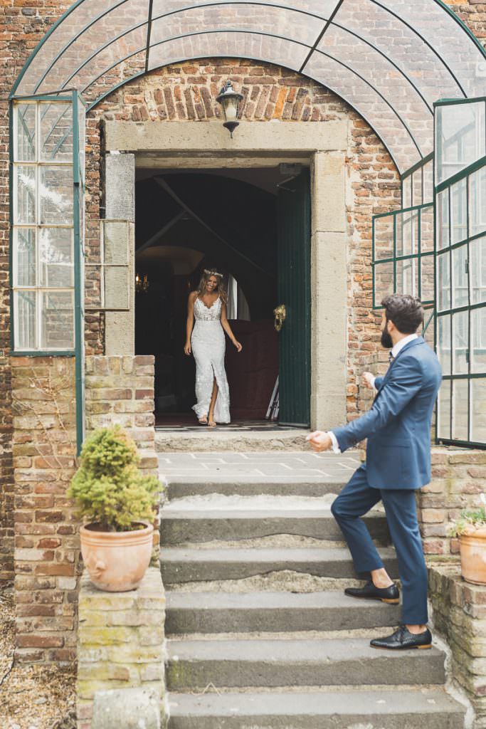 Hochzeit Wasserburg Geretzhoven: First Look von Braut und Bräutigam