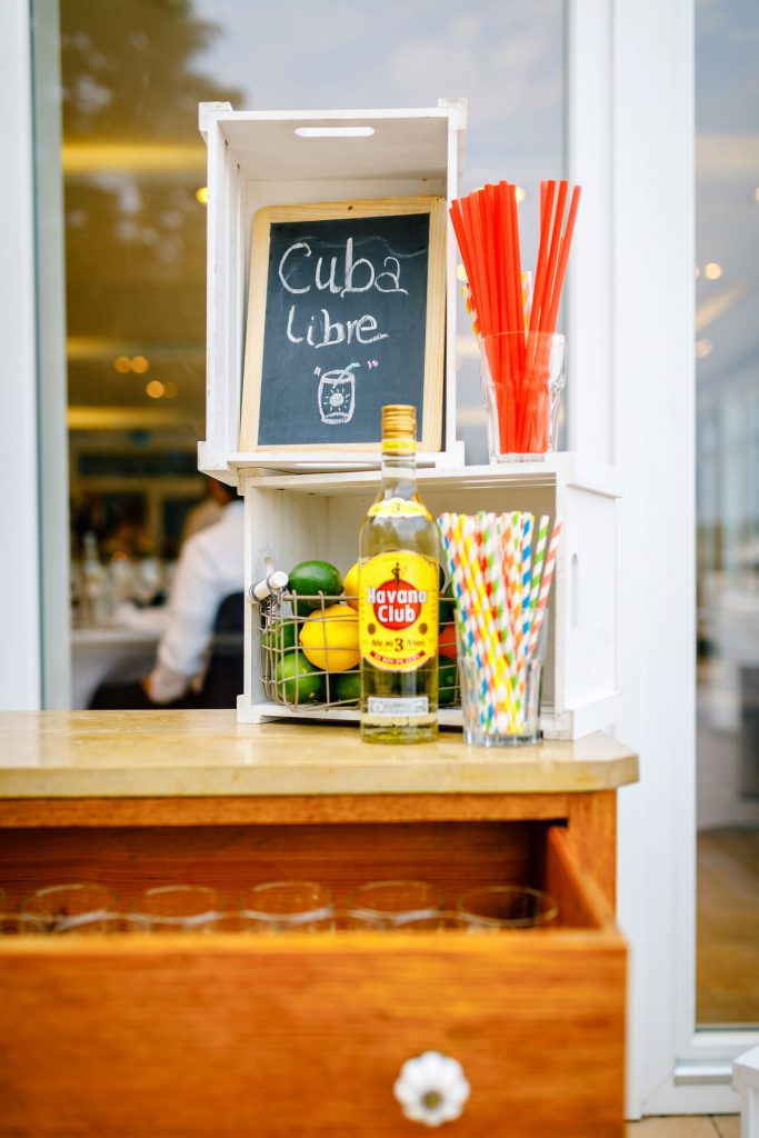 Hochzeitsidee Strandhochzeit: DIY Cuba Libre Bar