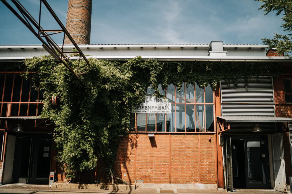 Industrie-Stil Hochzeitslocation Seifenfabrik Dr. Thompson’s in Düsseldorf von außen